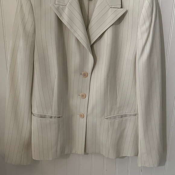 Anne Klein Ivory Pinstripe Blazer sz 10P - Picture 5 of 11
